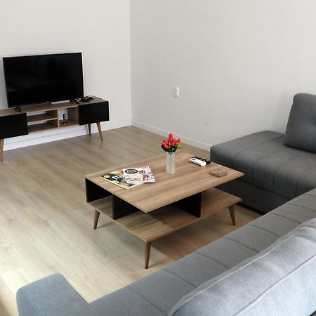 Spacious Modern Apartment Kisela Voda Skopje Exterior photo