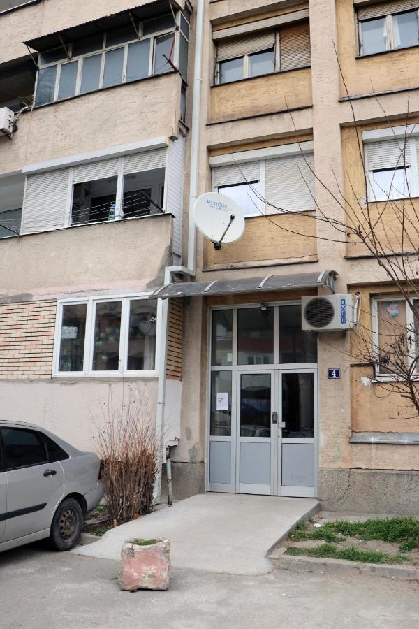 Spacious Modern Apartment Kisela Voda Skopje Exterior photo